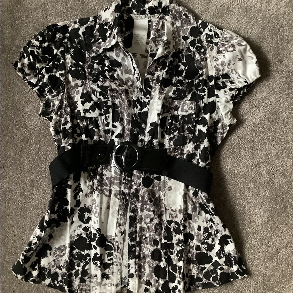 Belted blouse, grey, white, black abstract pattern